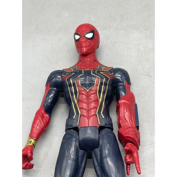 Marvel Titan Hero Series Avengers Infinity War Spider-Man figure Hasbro READ - Picture 2 of 8